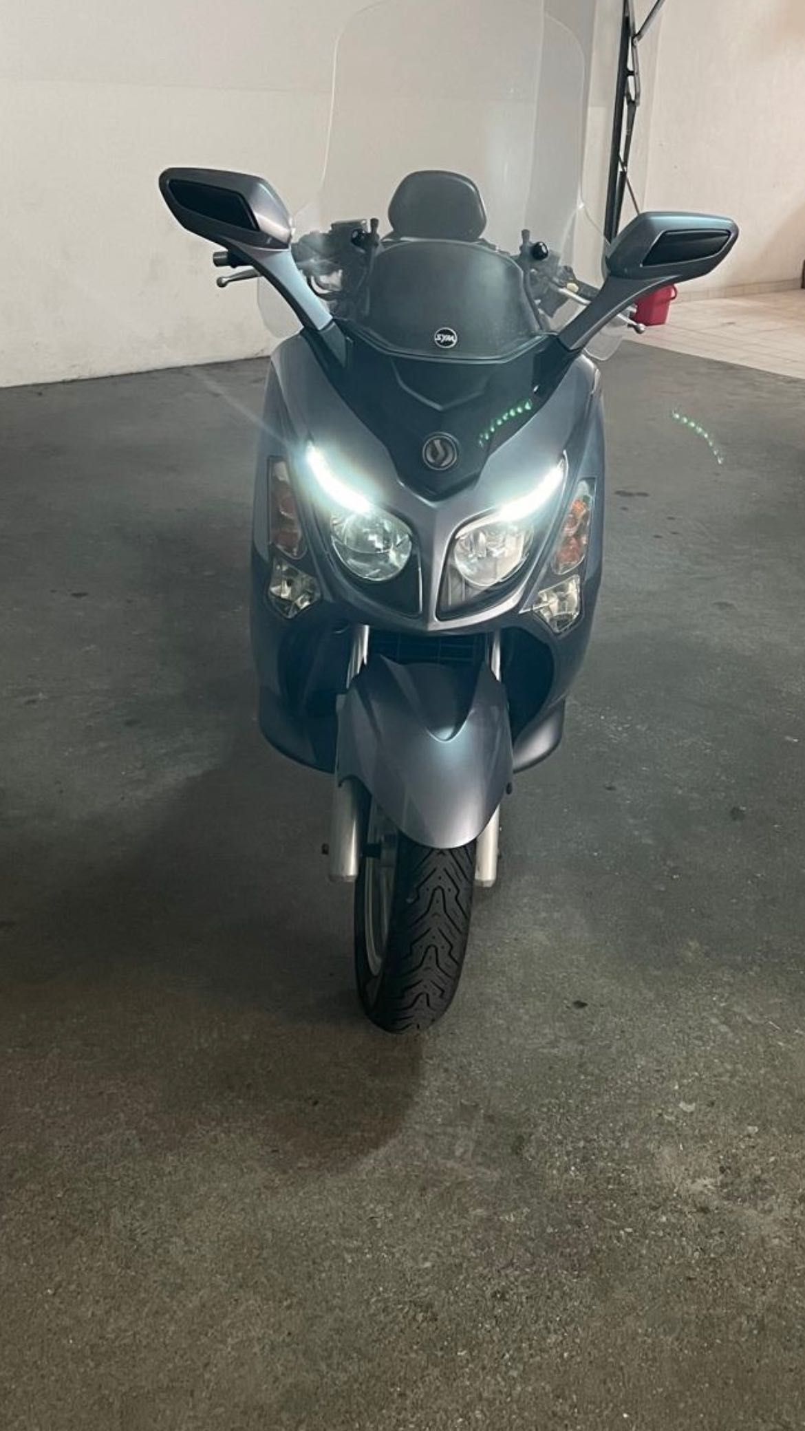 Vendo ou troco mota Sym 300 GTS-evoi