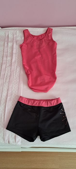 Vendo fato de ginastica