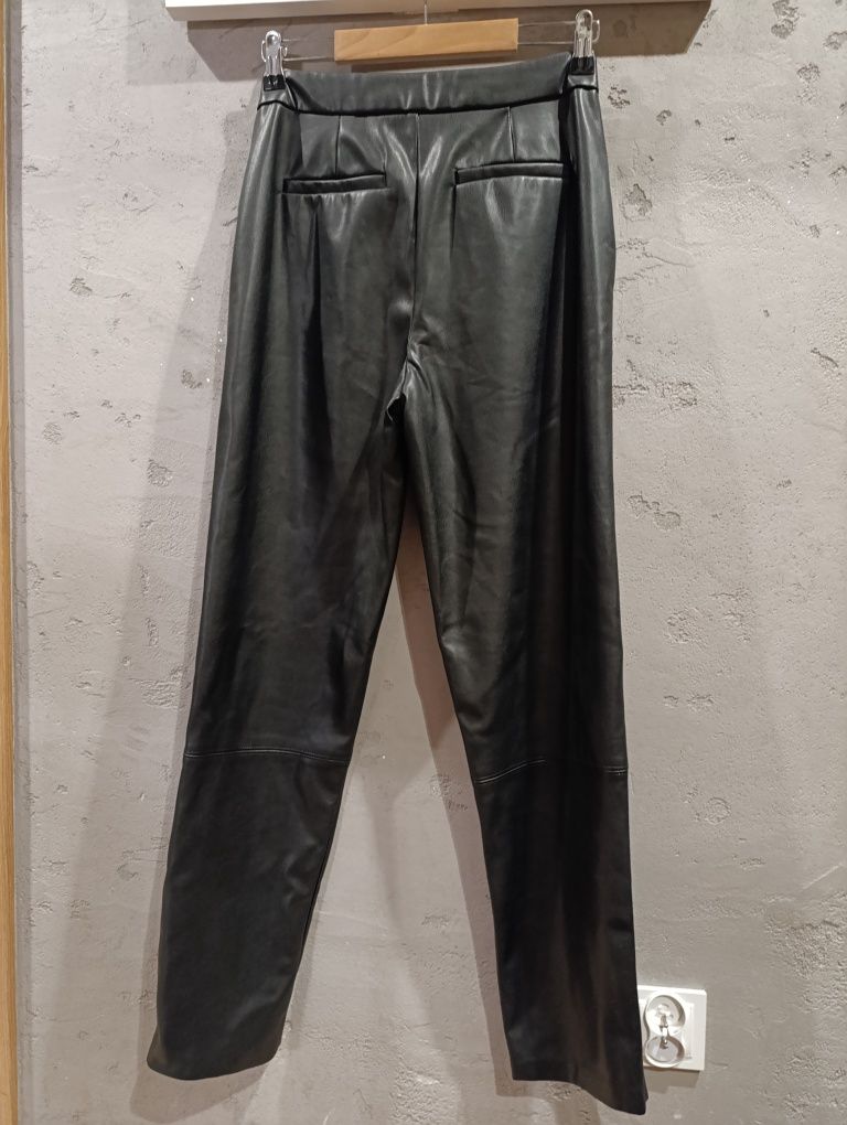 Spodnie skórzane Primark S