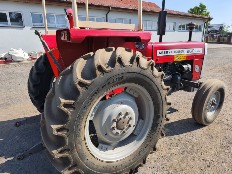Massey Ferguson 260