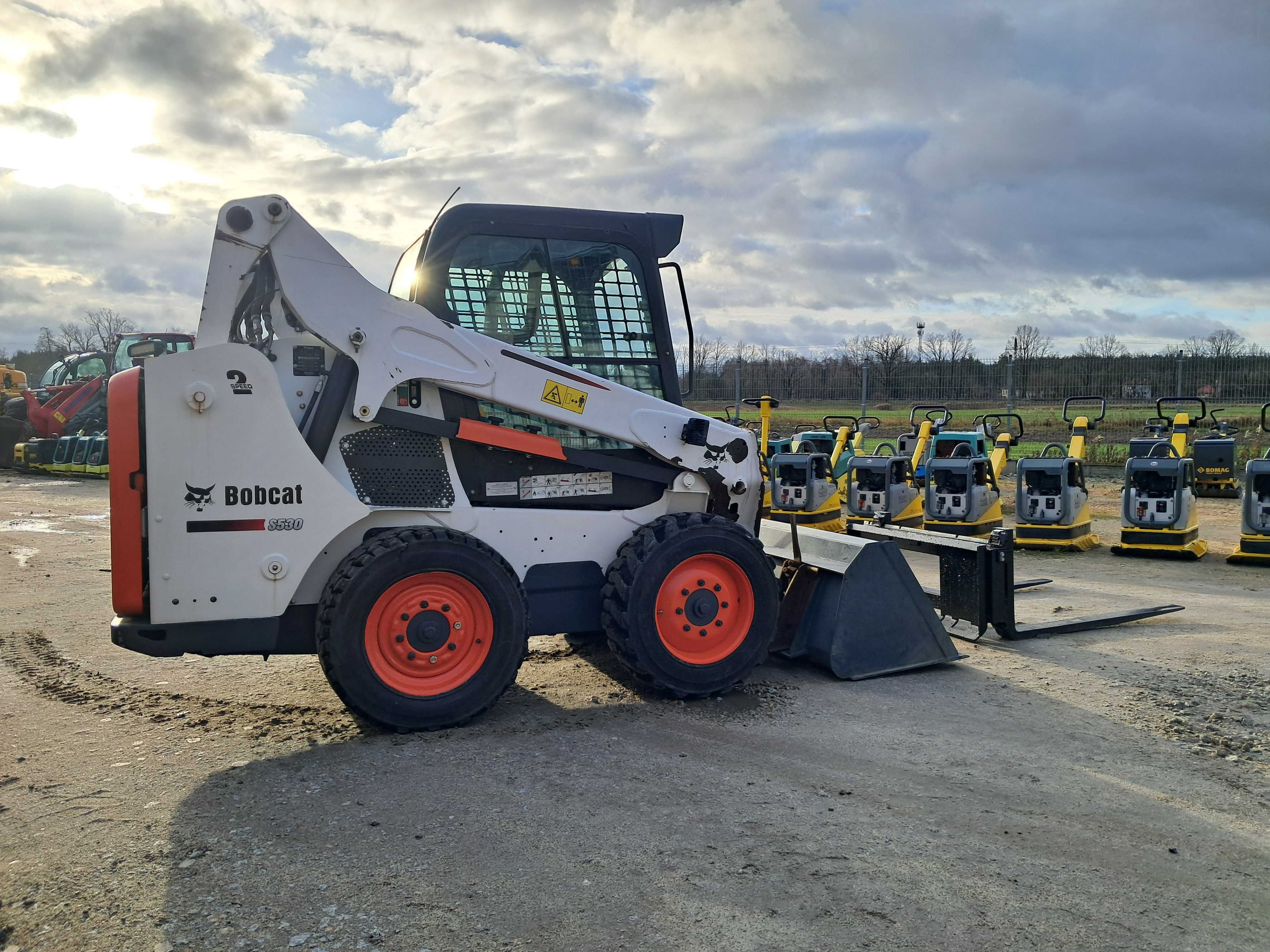 Miniładowarka BOBCAT S 530  / 14r! / 2,8t! / 130 S 100 220 JCB 160 175