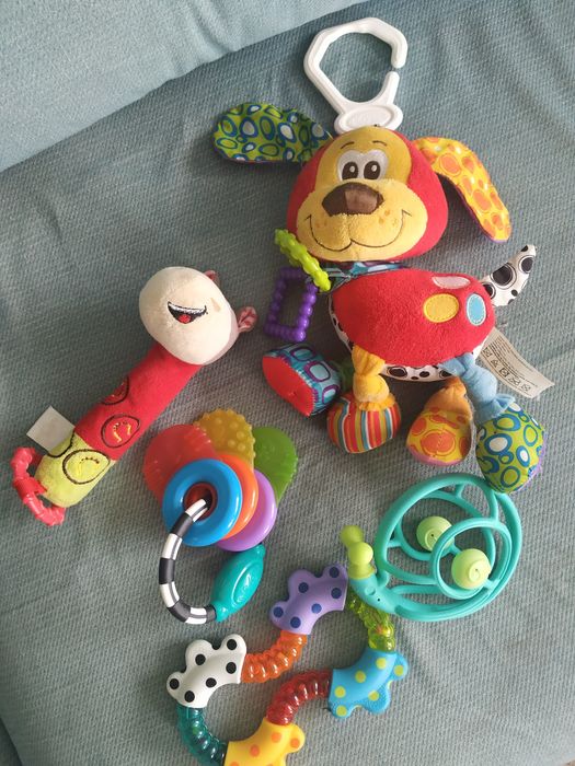 Piesek playgro, ślimak mombella, grzechotka manipulacyjna