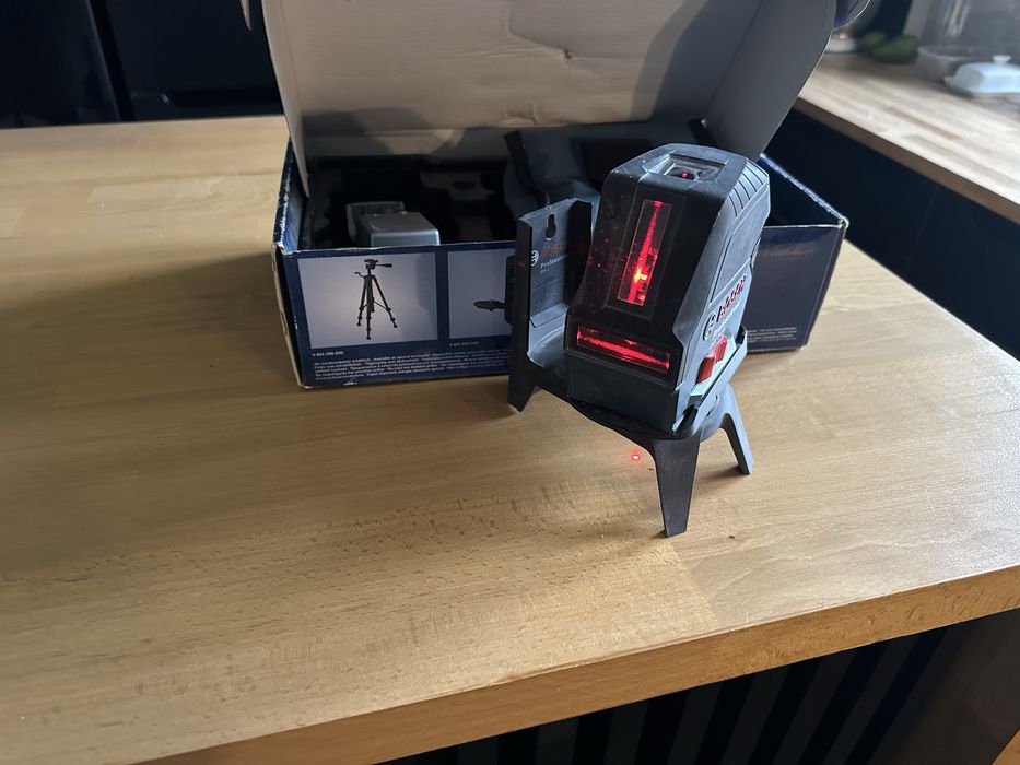 Laser krzyzowy bosch gcl 2-15