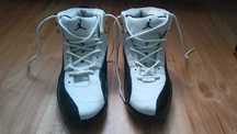 • Sprzedam buty Air Jordan 12/XII taxi retro
