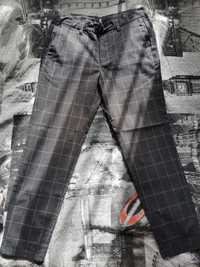 Spodnie męskie w kratę Pull & Bear M