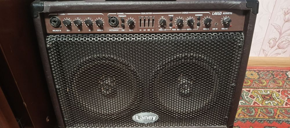 Комбопідсилювач Laney La65d, обмін на синтизатор