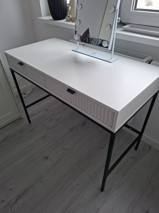 Toaletka biała 2 szuflady