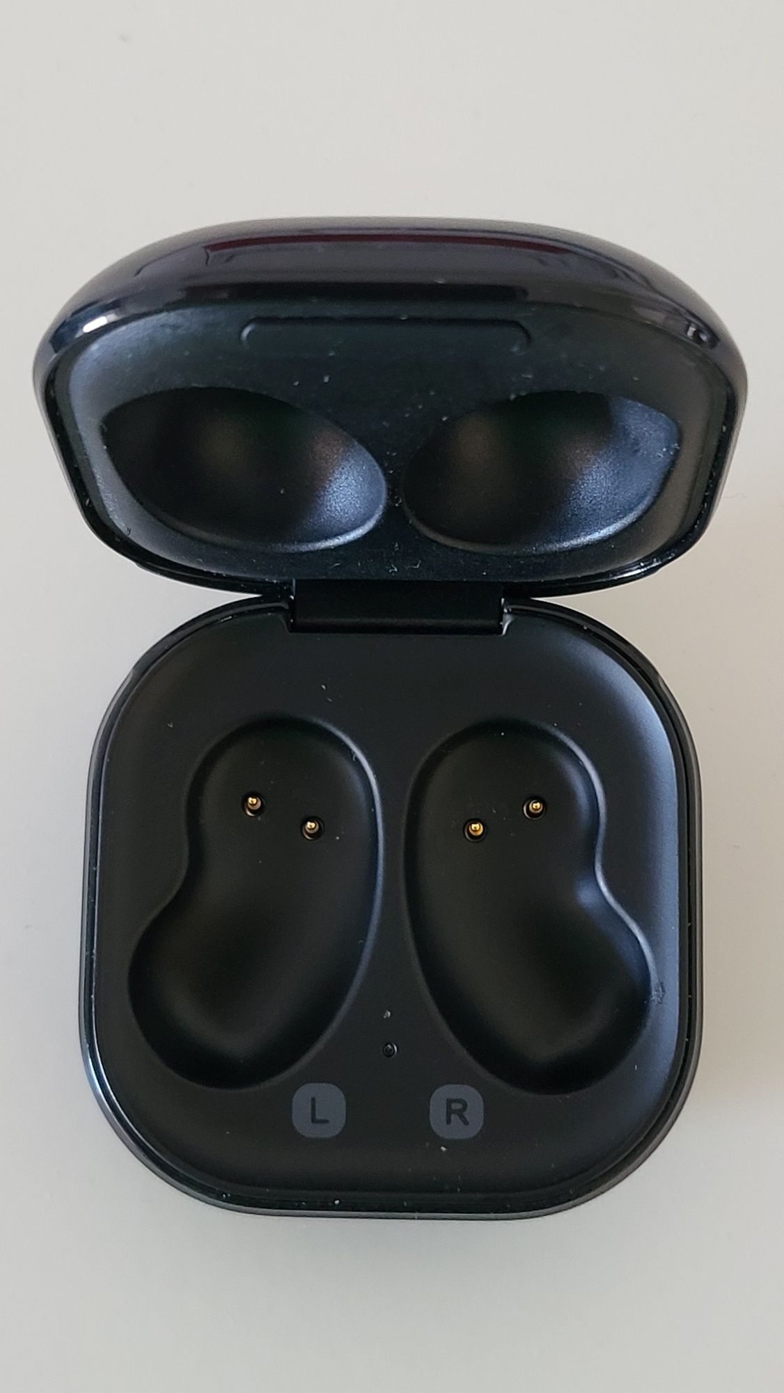 Etui ładujące ładowarka Samsung Buds live oryginalne sprawne czyste