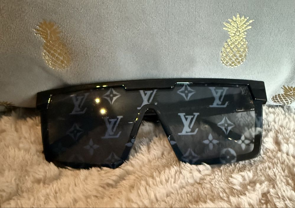 Okulary przeciwsłoneczne LV z monogramem damskie  lub męskie