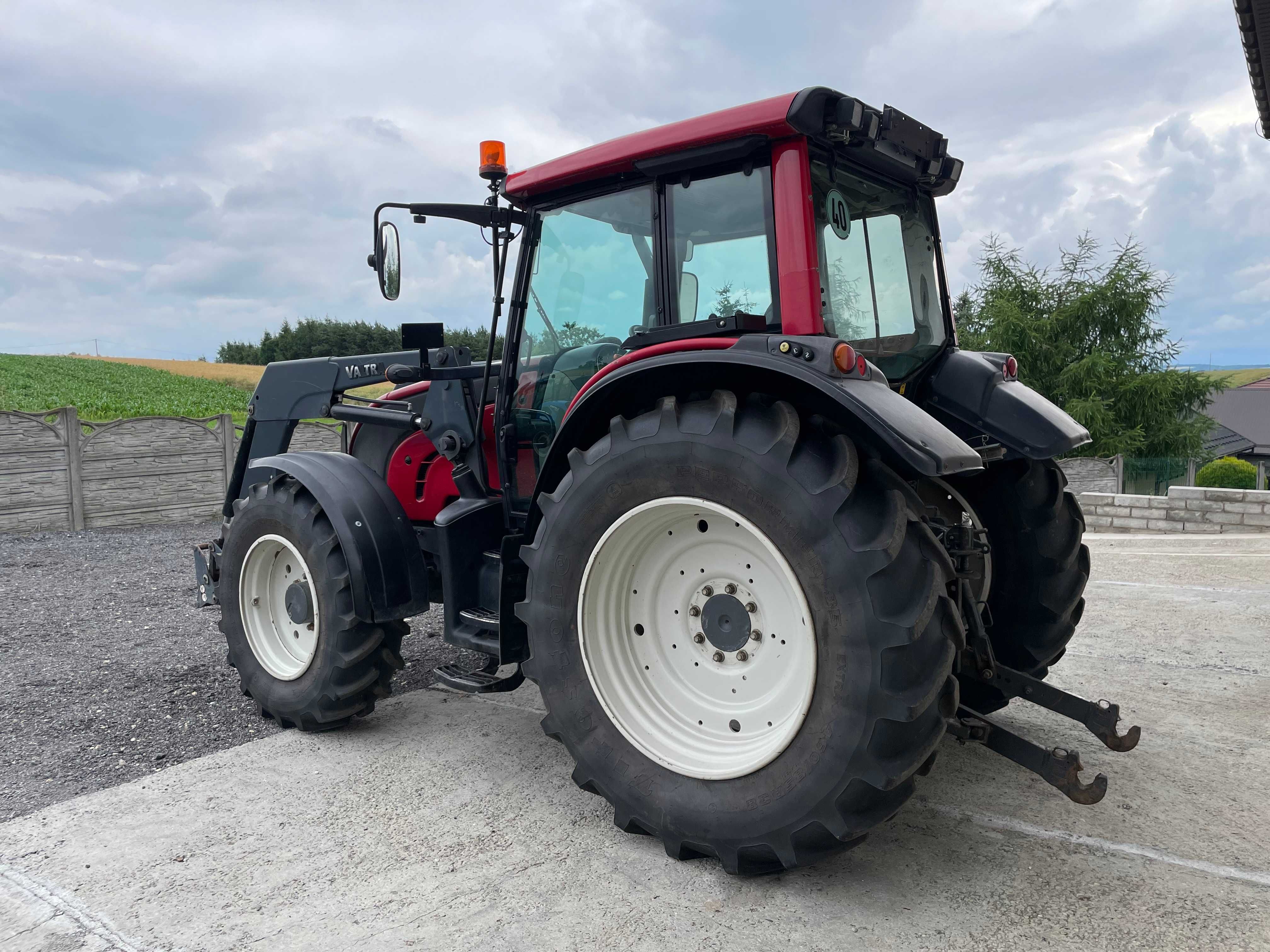 Valtra N101 z Niemiec pneumatyka Ładowacz Quick Klima
