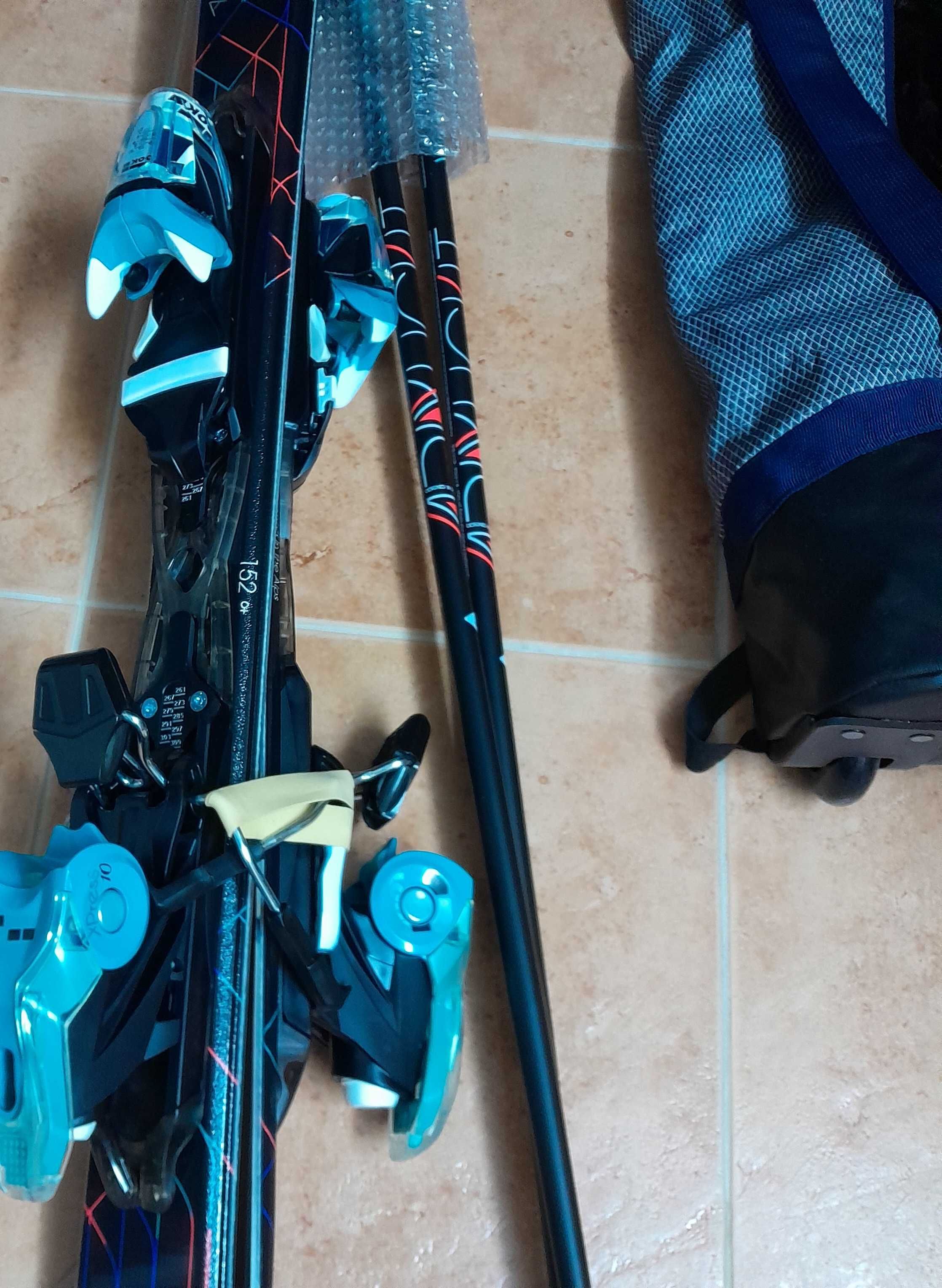 SKIS NOVOS + fixadores +batons + suportes e saco