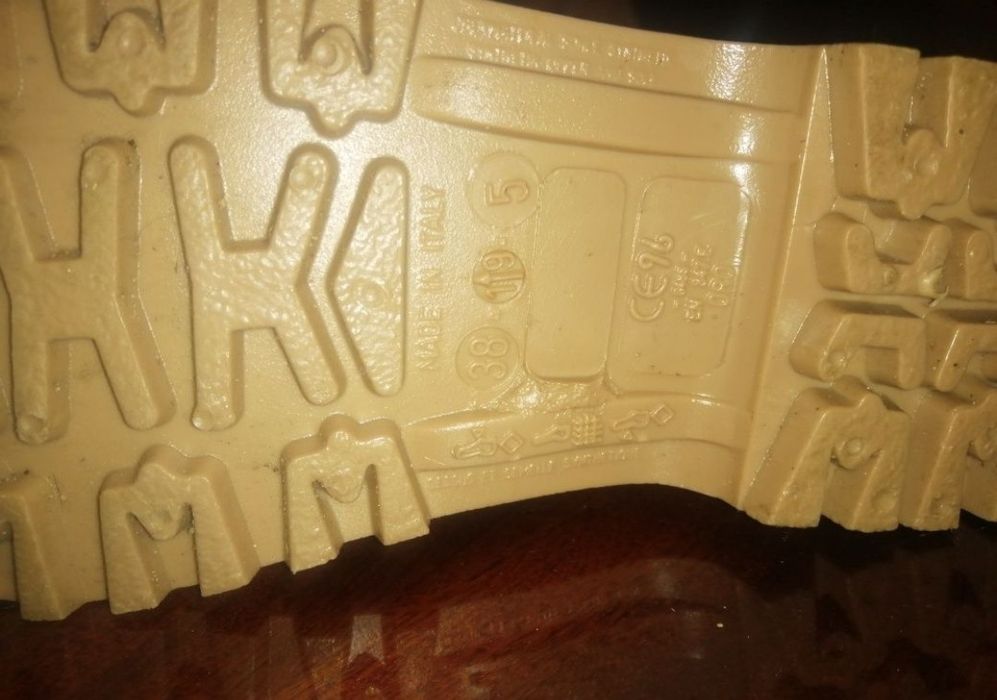 Італьянські жіночі резинові чоботи 38 розмір з овчиним хутром