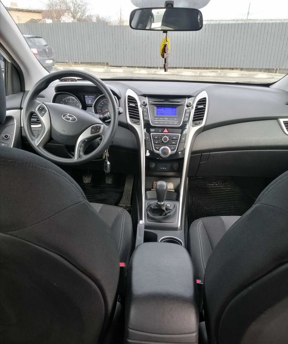 Продам авто Hundai i30 в гарному стані