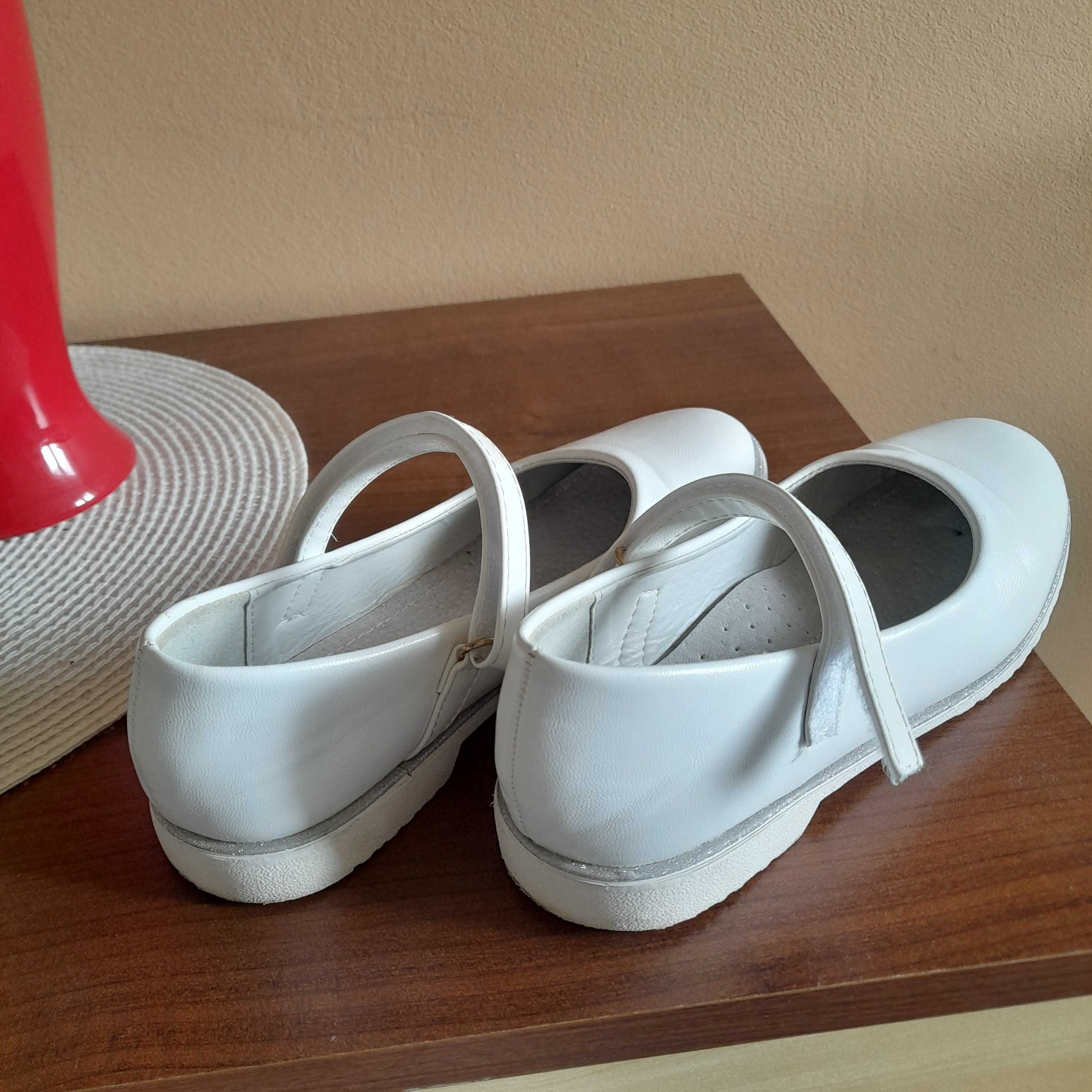 Buty dla dziewczynki białe 35 na komunię