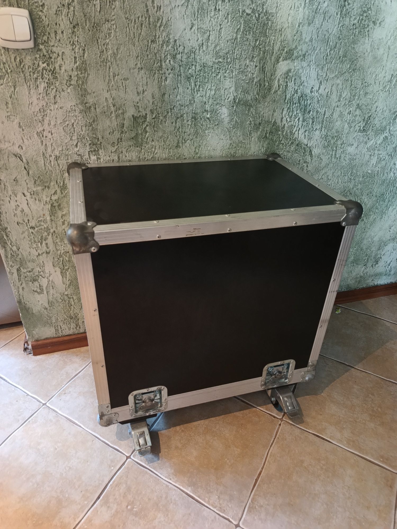 Wzmacniacz basowy  EBS GORM ET-350 2x10' 350W