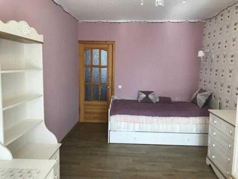 Продається 3 ком.кв.  біля ТРК Україна, 26500$