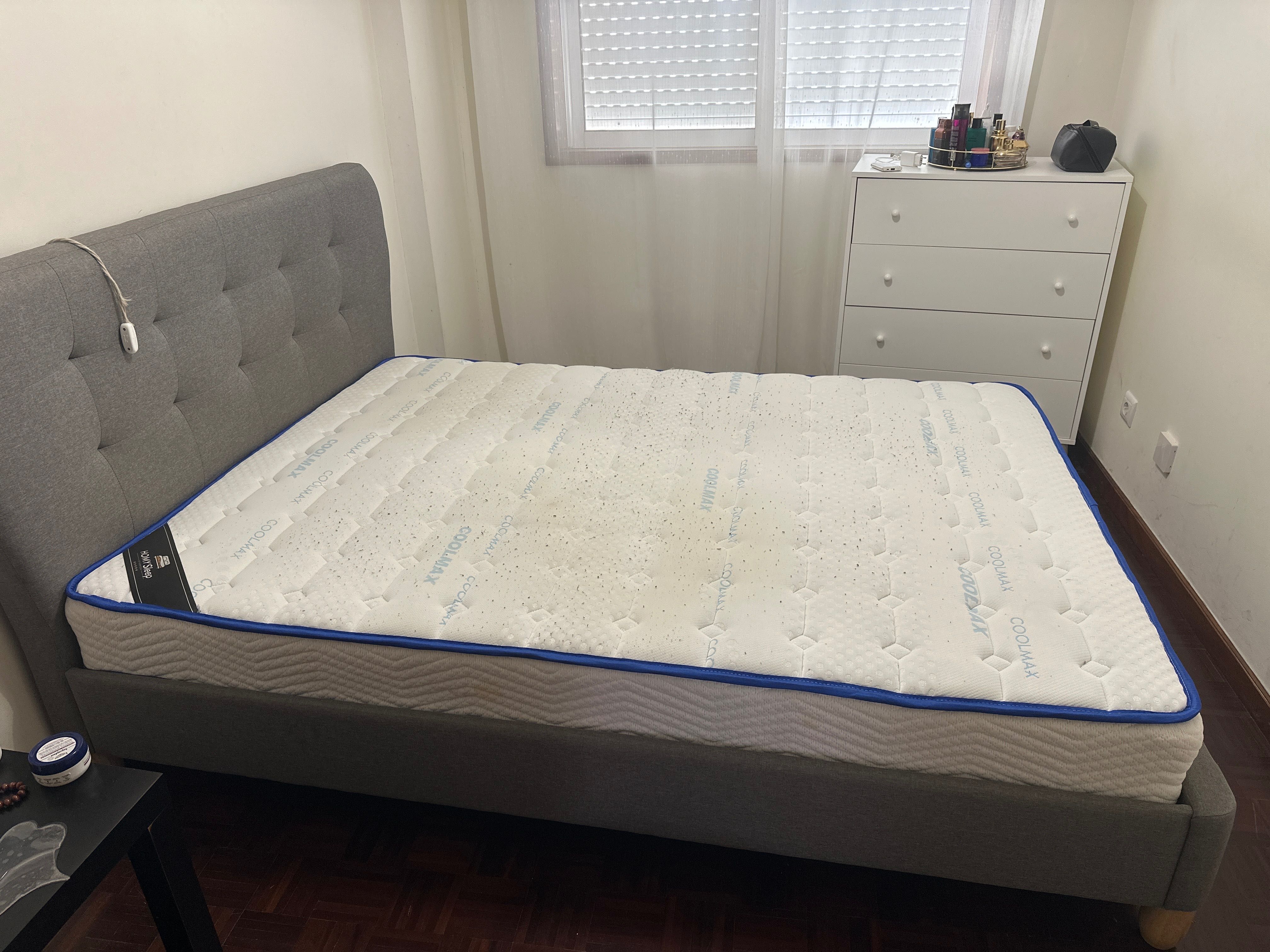 Cama casal com colchão