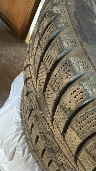 Резина зимова 235/60 R 18