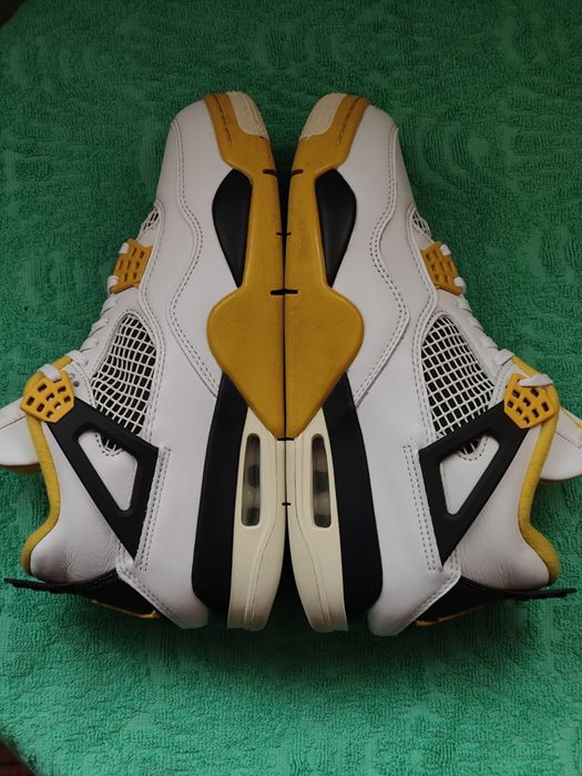 Кросівки Nike Air Jordan 4 Retro - 40,5 розмір.