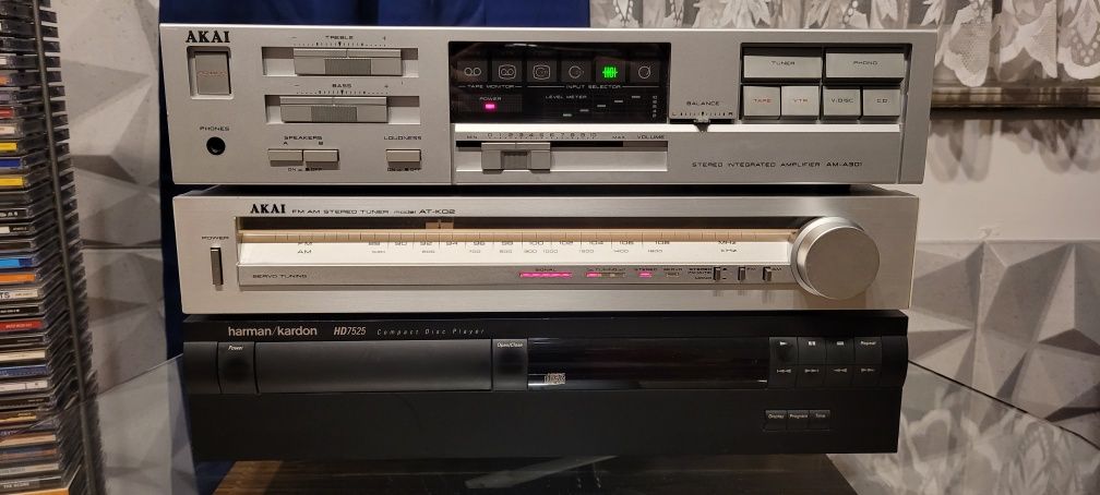 Wzmacniacz Akai am a301