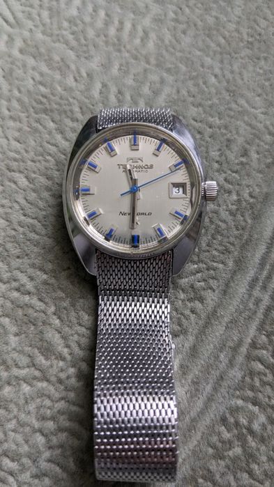 Часи Technos. Швейцарія