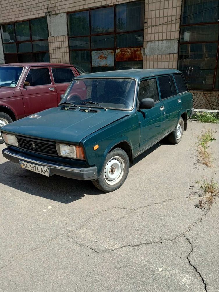 3 машины ваз 2104 инжектор  карб 650$