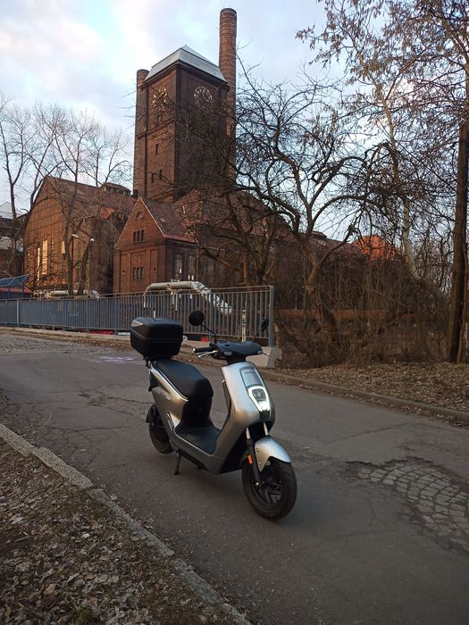 Skuter elektryczny Honda em1 2024 ,super prezent na Mikołaja, Gwiazdkę