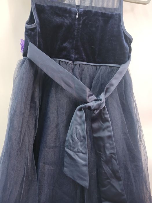 Шикарный  купальник и разные платья девочке