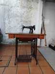Maquina de Costura Singer Antiga
