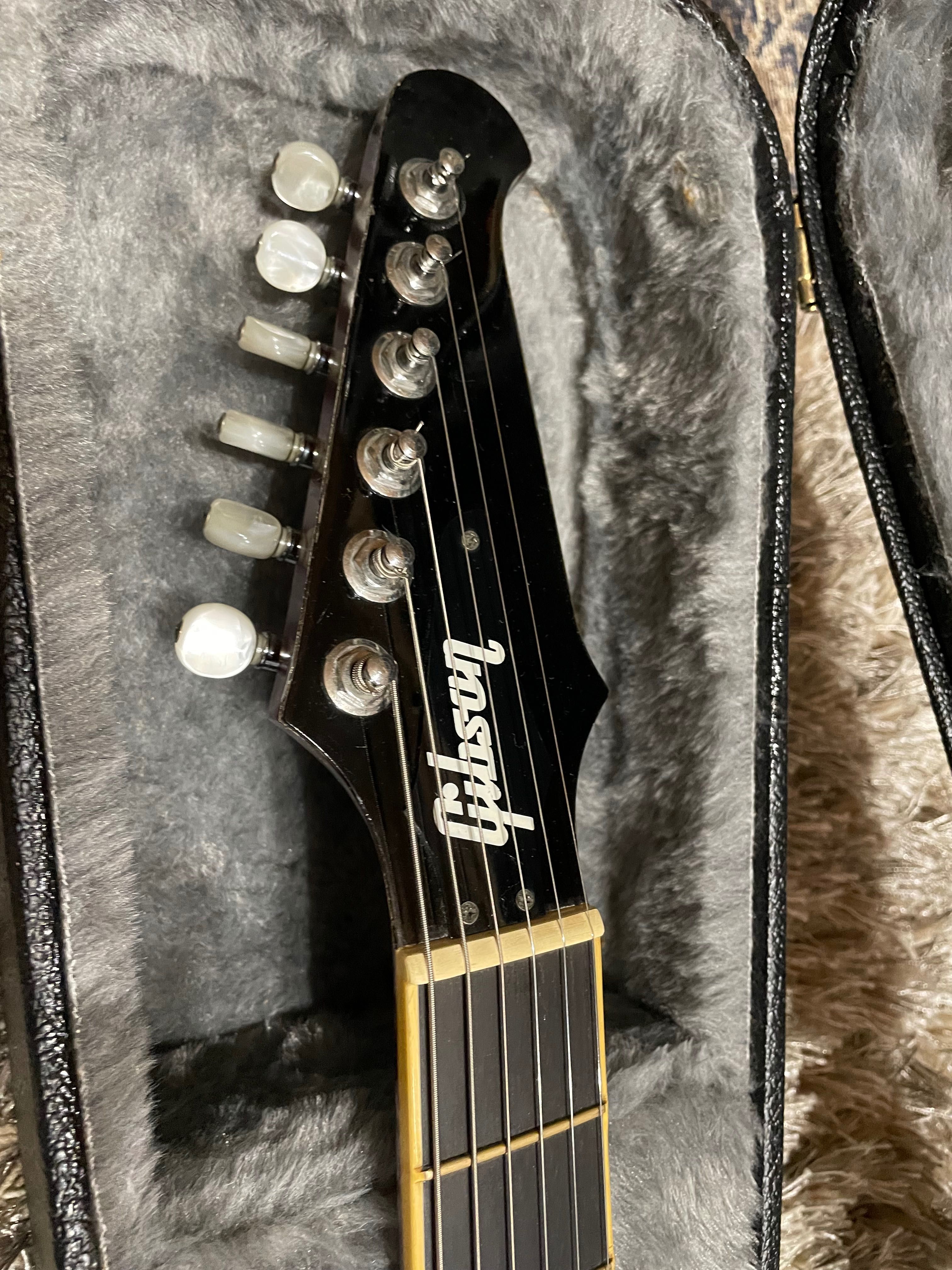 Gibson Vegas ES gitara semihollow body