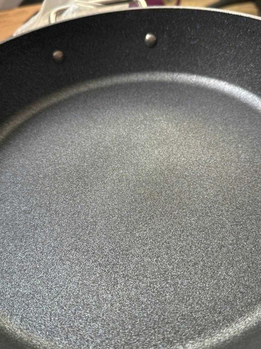 Patelnia tradycyjna Fissler 28 cm aluminiowa. Powystawowy