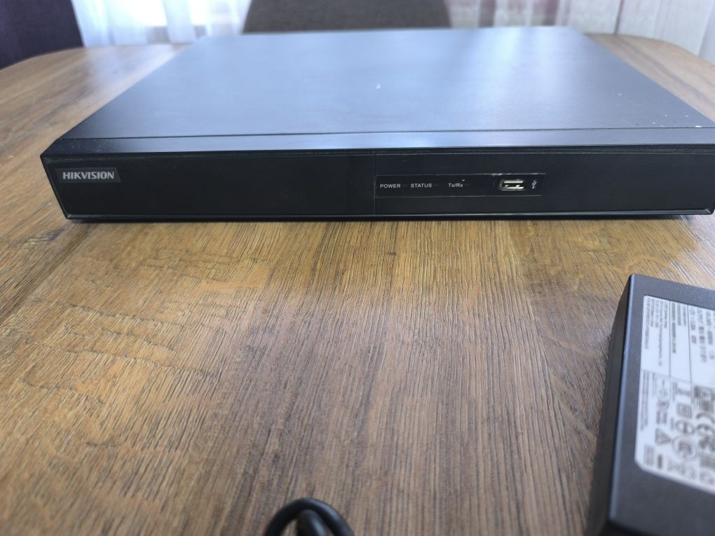 Відеореєстратор Hikvision DS-7216HQHI-F2/N