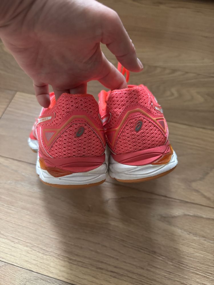 Кросівки Asics p.37,5