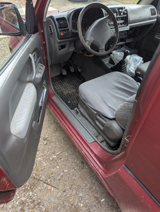 Suzuki jimni джимні.