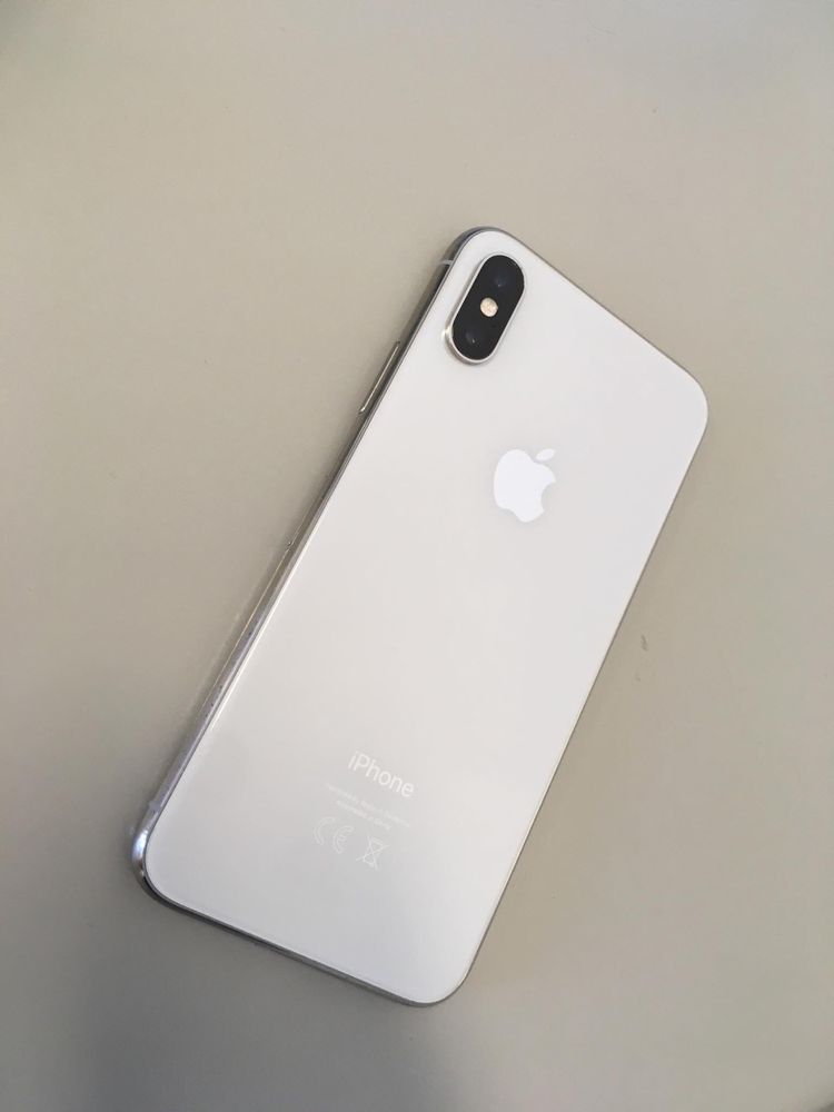 IPhone X 256gb etui