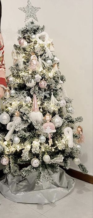 Arvore de natal com efeito neve