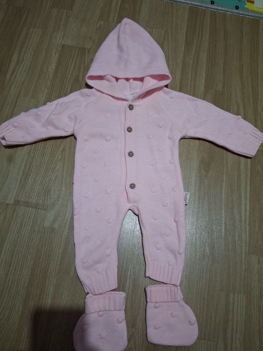 Комбинезон вязаный на 3-5 месяцев