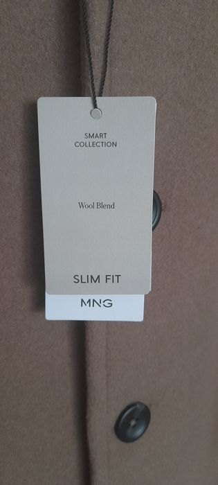 NOWY wełniany płaszcz męski o kroju slim fit z firmy MANGO