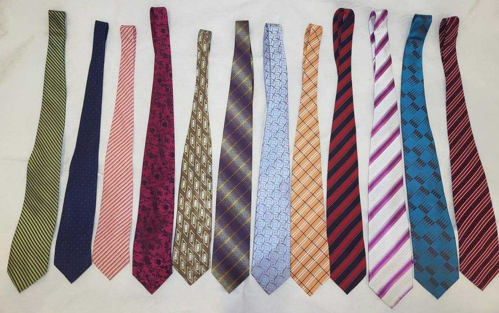 Галстуки, набор номер 3, 10шт. Есть несколько наборов. Теремки.