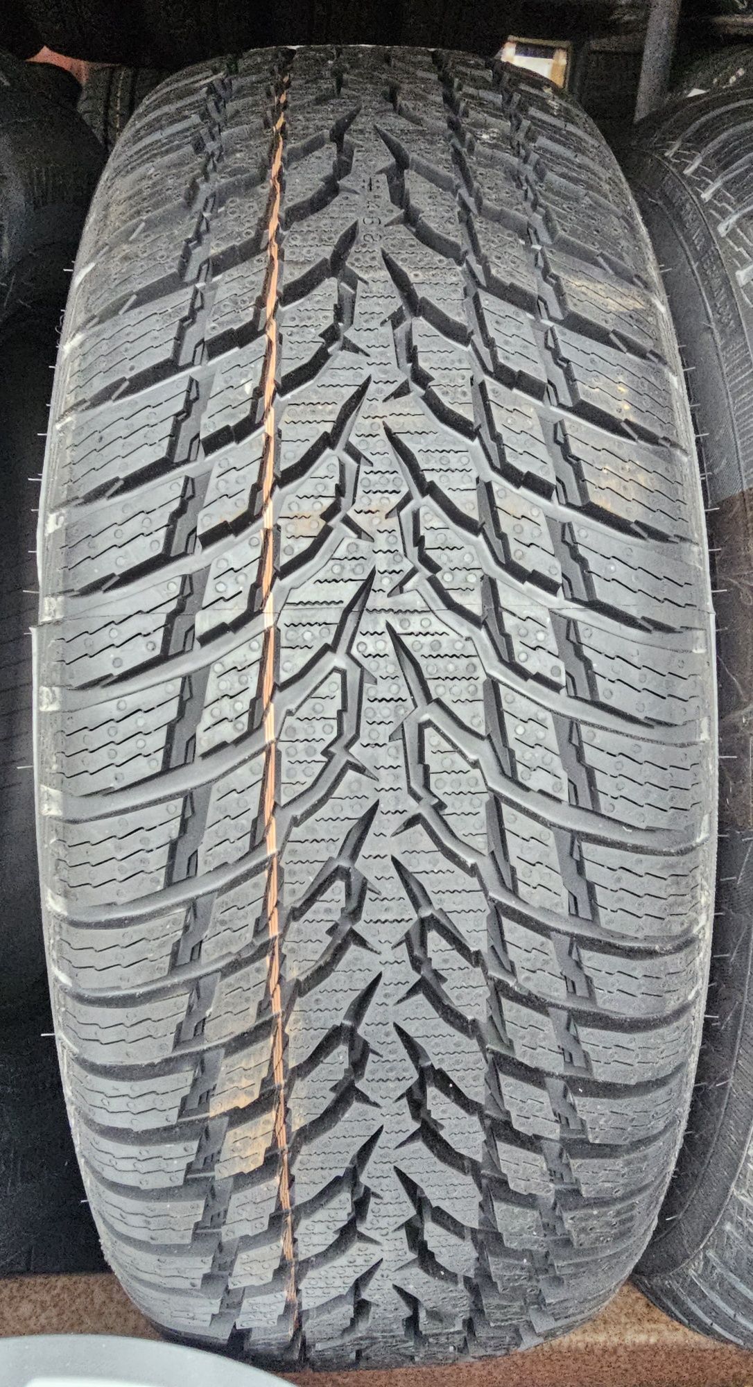205/70R15 Nokian WR Snowproof Zima