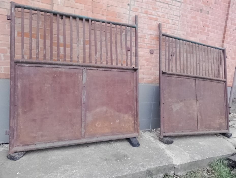 Ворота вьезные метал крепкий
