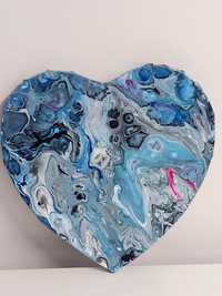 Obraz pouring akryl, serce, ręcznie malowane, w niebieskich kolorach