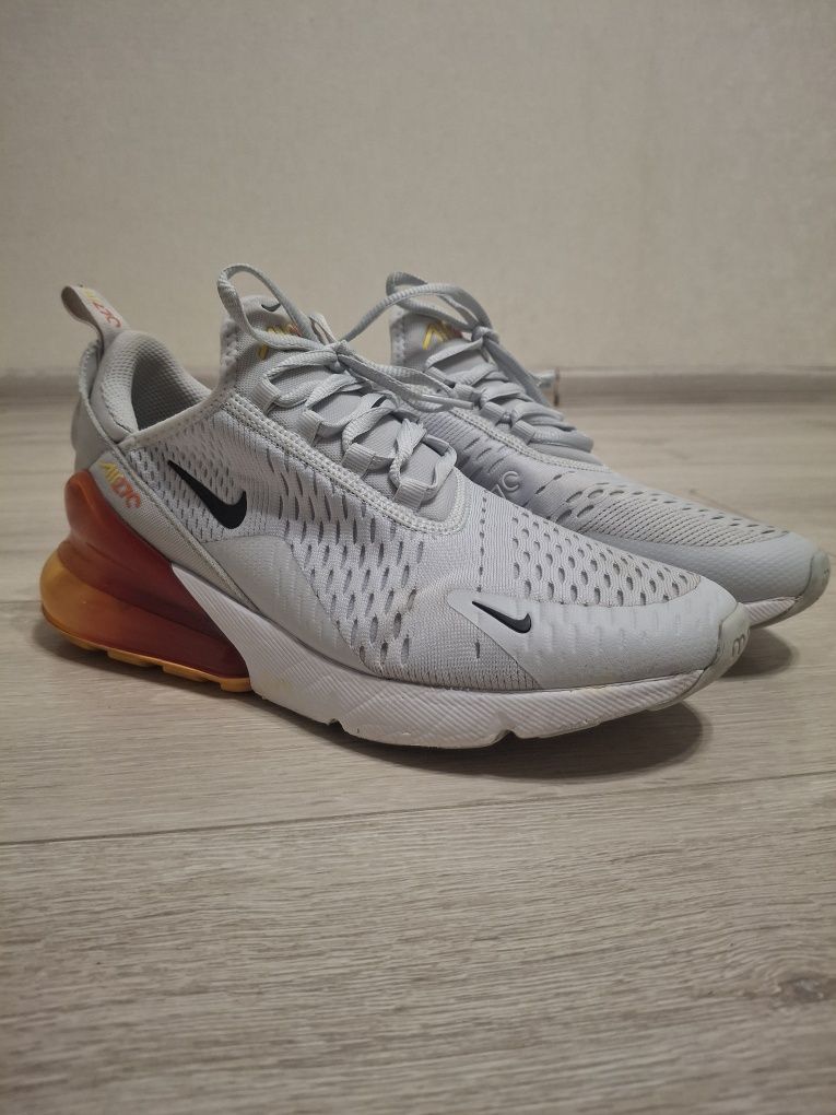 Кросівки Nike Air Max 270