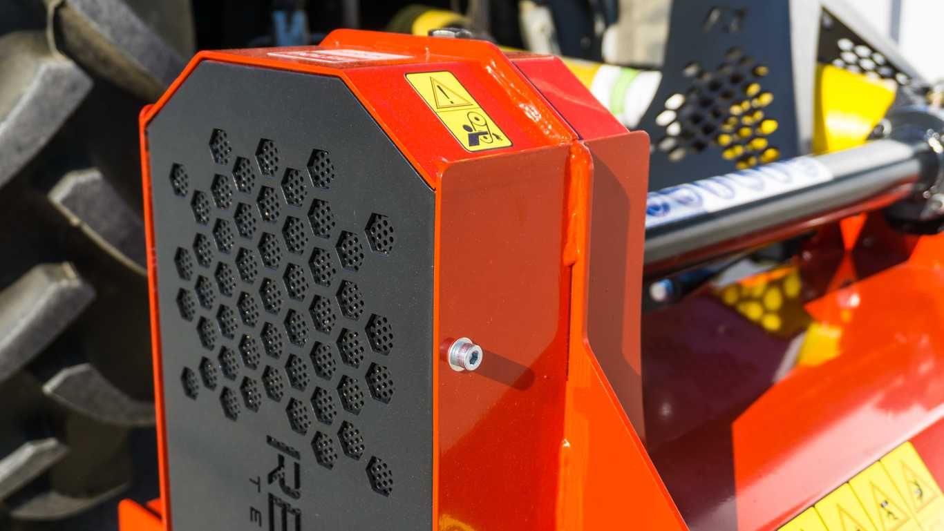 kosiarka bijakowa REMET F1-180 == MULCZER do trawy=== REMETCNC