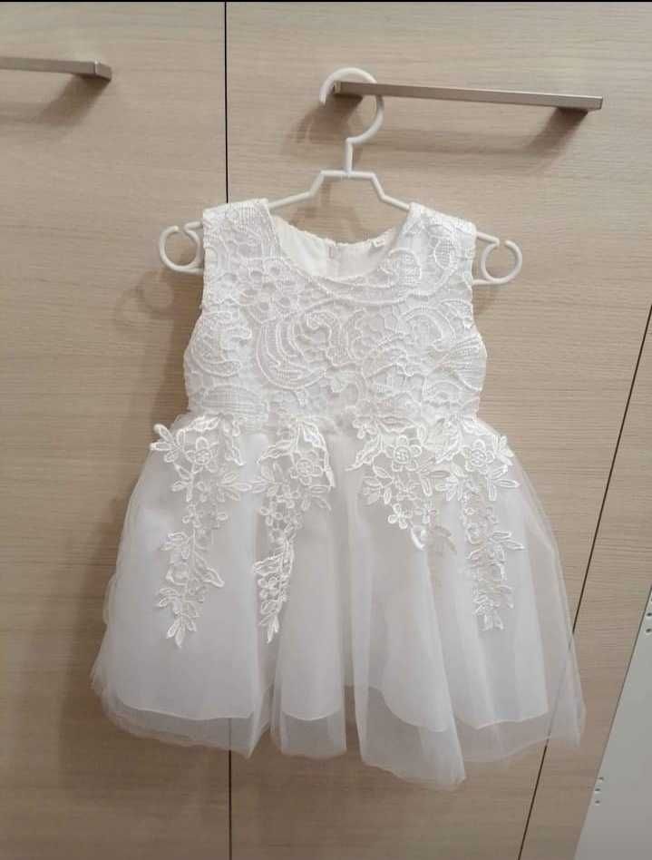 Nowa sukienka na chrzest, bloomersy 68/74 haft ecru