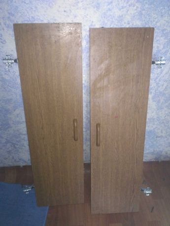 Деревянные дверцы в навесной шкафчик с петлями