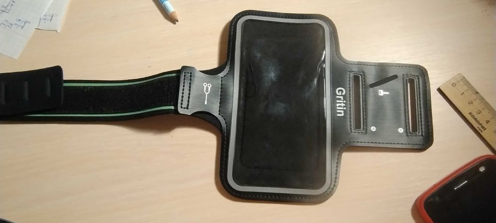 Gritin cпортивна по'вязка-органайзер на руку для телефону
