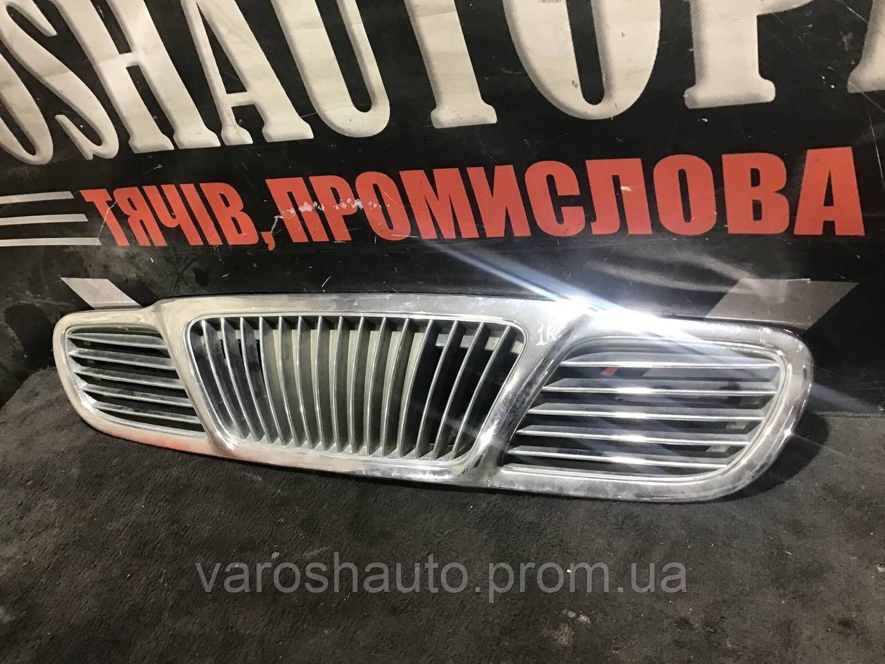 Решітка радіатора Daewoo Lanos 96303229 1R