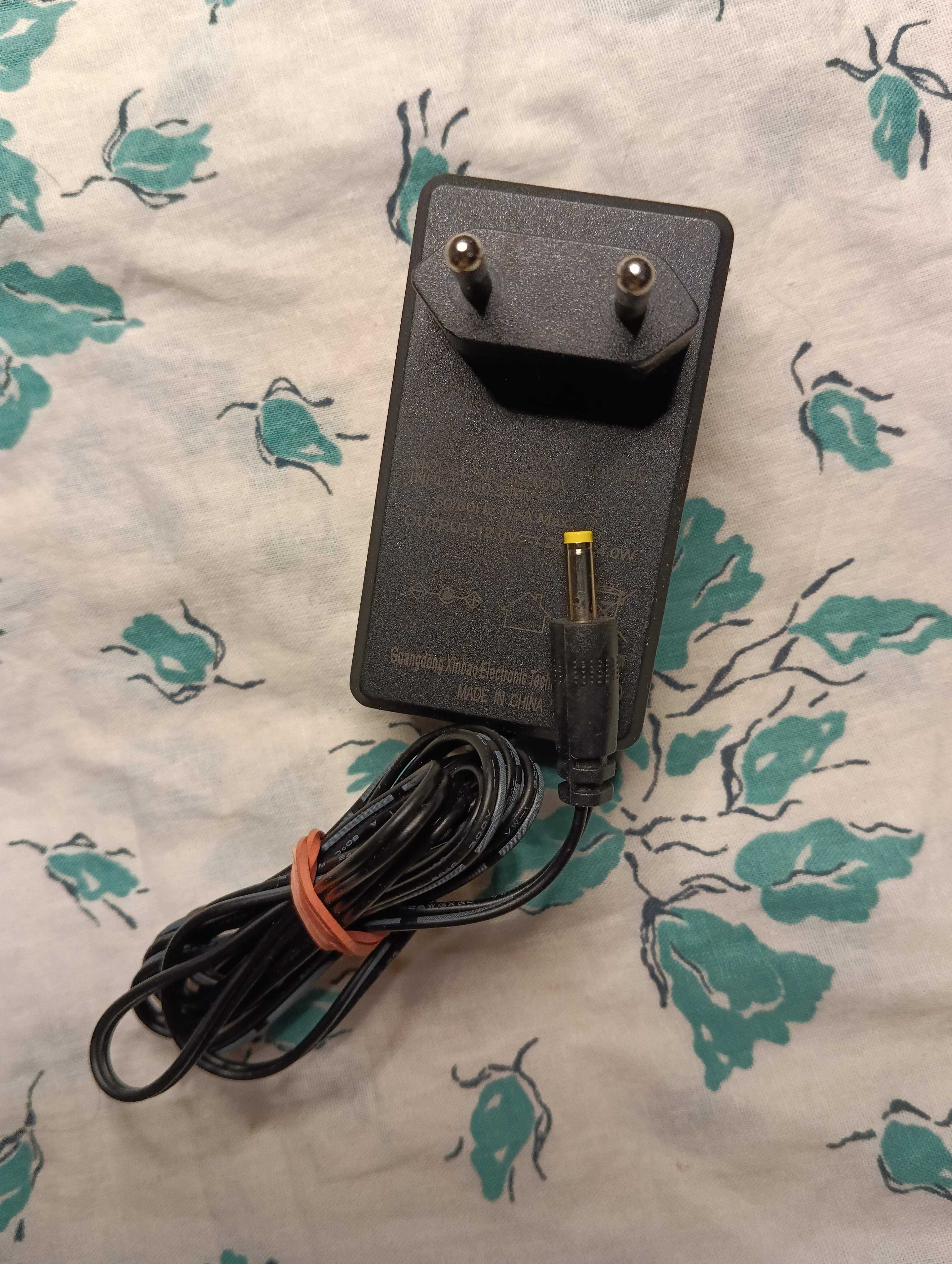 Блок живлення питания 12V 2.0A (штекер 4.0mm)