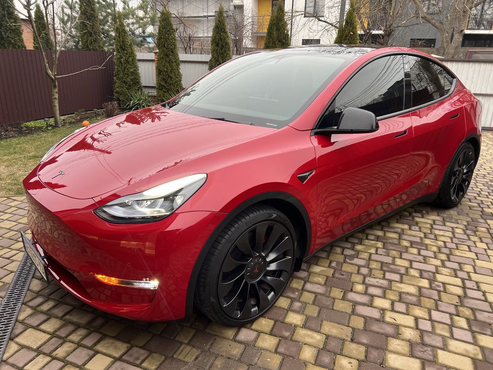 Tesla model Y Perfomens